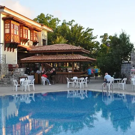 Ova Otel 3*