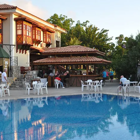 Ova Hotell 3*